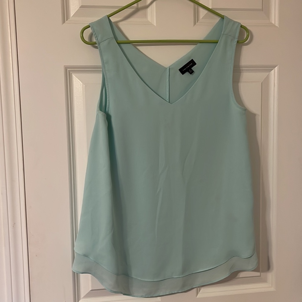 Express Medium Top - Picture 2 of 3
